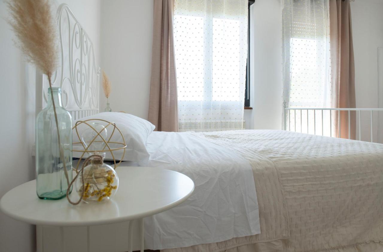 Mama Maja Bed & Breakfast Vacri Екстериор снимка